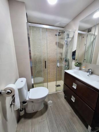 Venta de piso en Piso en Pintor ramos rosas, 4, Huerta Nueva - Jardín de Málaga, Málaga, Málaga
 photo 2