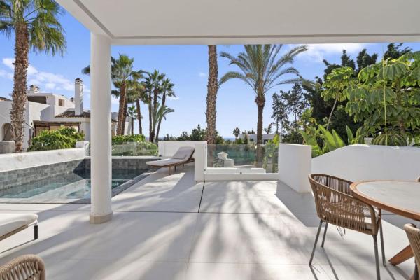 Duplex en venta en Dúplex en Calle Caserío, Paraiso-Barronal, Estepona, Estepona photo 4