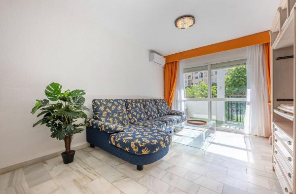 Venta de piso en Piso en Calle Romería del Rocío, Centro Ciudad, Fuengirola, Fuengirola
 photo 2