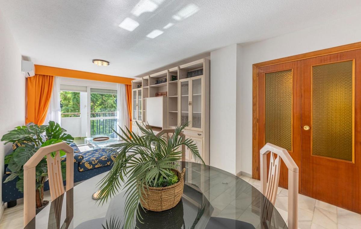 Продажа квартиры на Piso en Calle Romería del Rocío, Centro Ciudad, Fuengirola, Фуэнхирола
photo 3