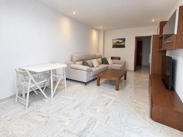 Venta de piso en Piso en Plaza del Rosario, Centro Ciudad, Fuengirola, Fuengirola
thumbnail 2