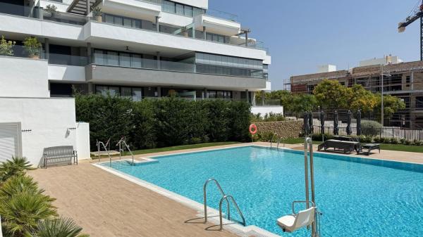 Venta de piso en Piso en Calle Lituania, 5 -7, Huerta Nueva, Estepona, Estepona
 photo 1