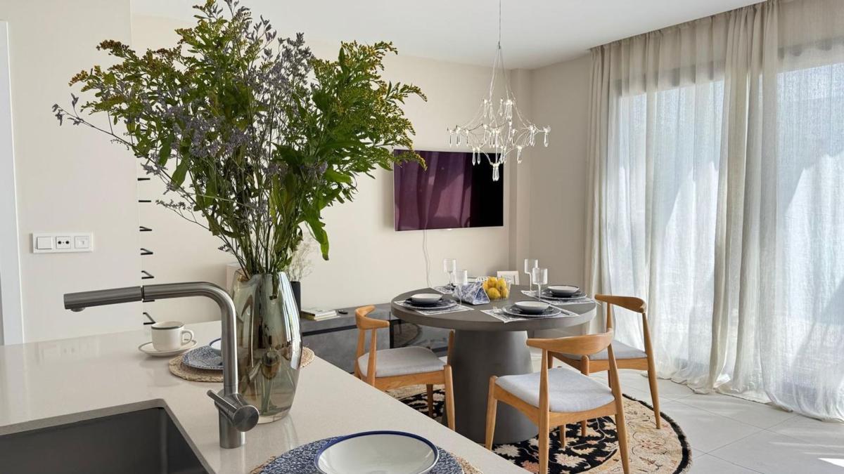 Venta de piso en Piso en Calle Lituania, 5 -7, Huerta Nueva, Estepona, Estepona
 photo 2