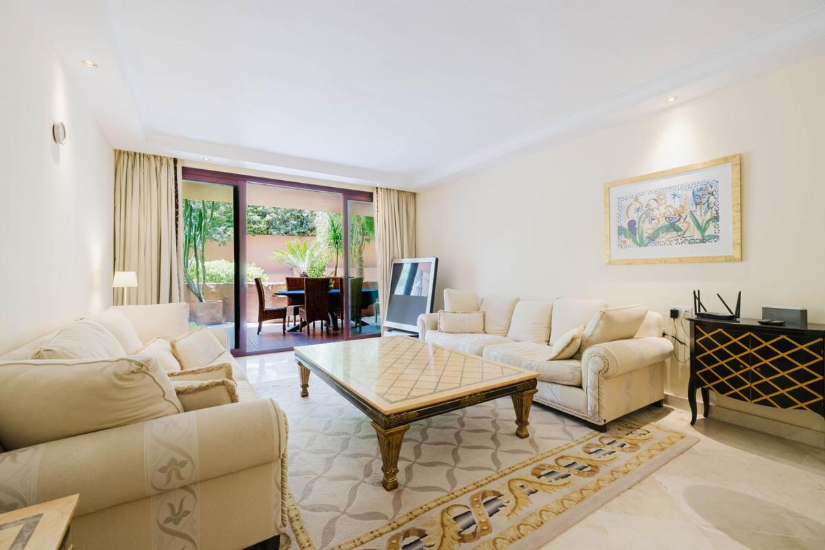 Venta de piso en Piso en Carretera de Cádiz, 159 Km, Kempinski, Estepona, Estepona
photo 2