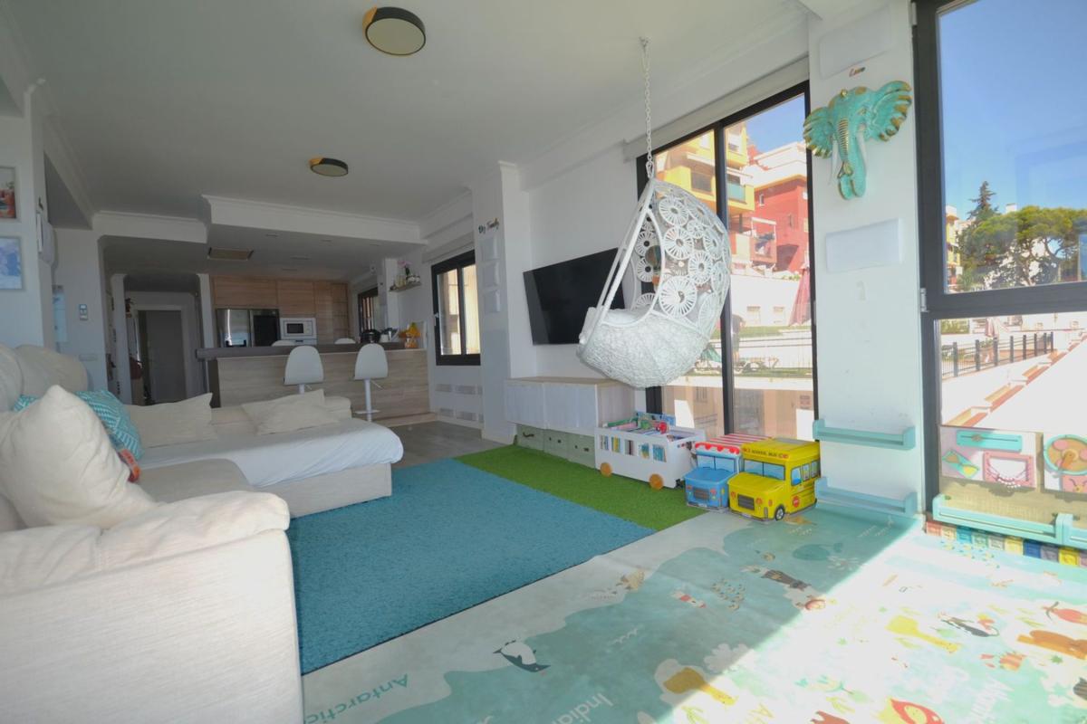 Venta de piso en Piso en Avenida Carlota Alessandri, 230, Montemar, Torremolinos, Torremolinos
 photo 2