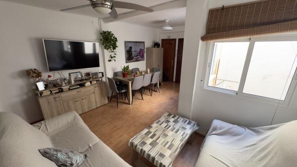 Venta de piso en Piso en Calle Cataluña, Los Castillejos - La Trinidad, Málaga, Málaga
 photo 2