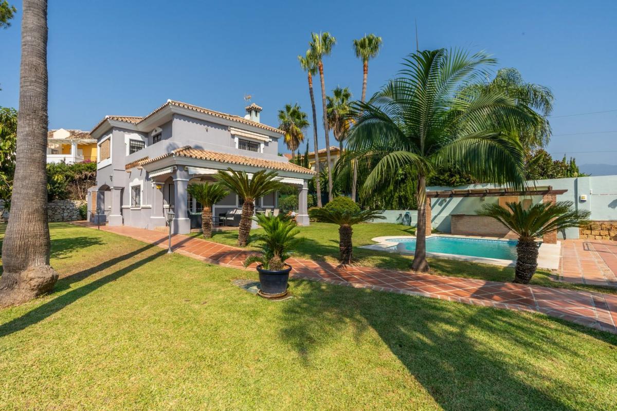 Properties for sale and rent in Spain photo 2