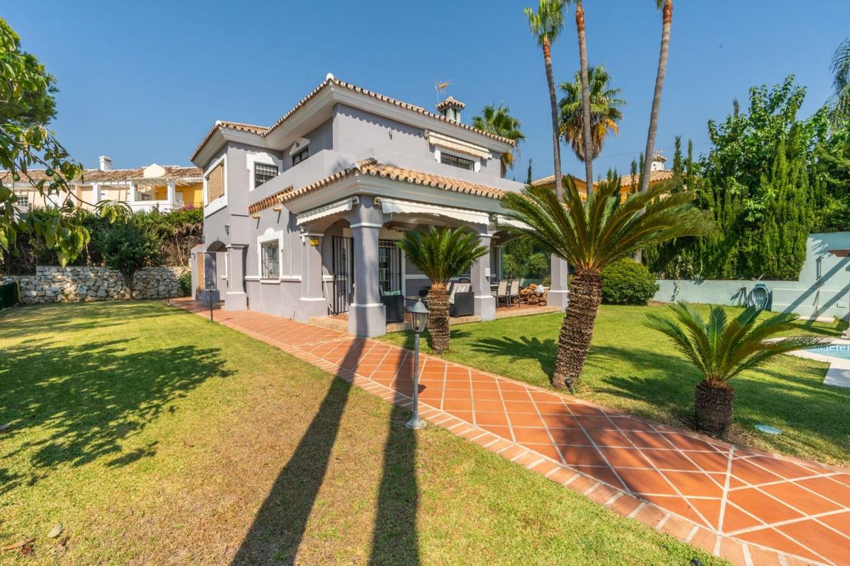 Properties for sale and rent in Spain photo 3