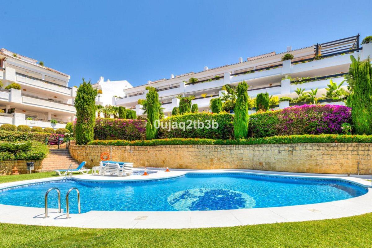 Продажа квартиры на Piso en Avenida Valle del Golf, Aloha, Marbella, Марбелла
photo 1