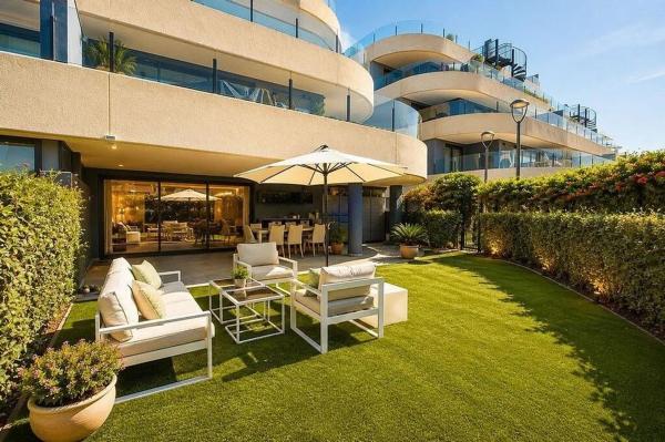 Venta de piso en Piso en Calle Camino del Reloj, 21, La Concha-Resina Golf, Estepona, Estepona
 photo 1