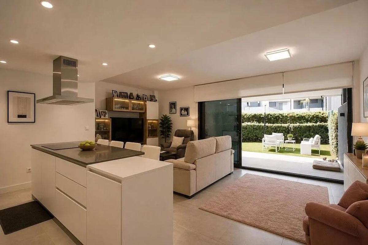 Продажа квартиры на Piso en Calle Camino del Reloj, 21, La Concha-Resina Golf, Estepona, Эстепона
 photo 5