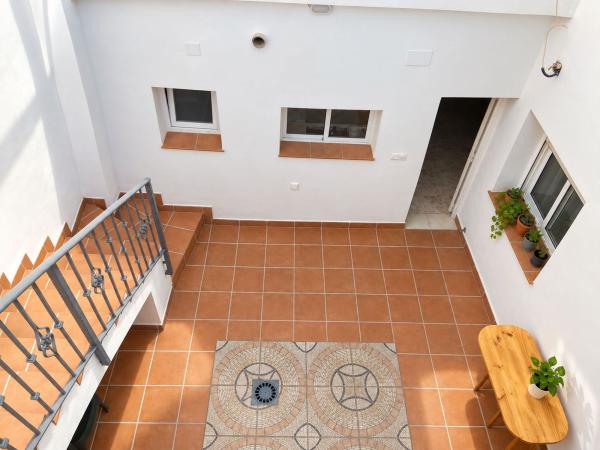 Casa o chalet independiente en Calle Ruiz Borrego, 1, Martiricos - La Roca, Málaga thumbnail 2
