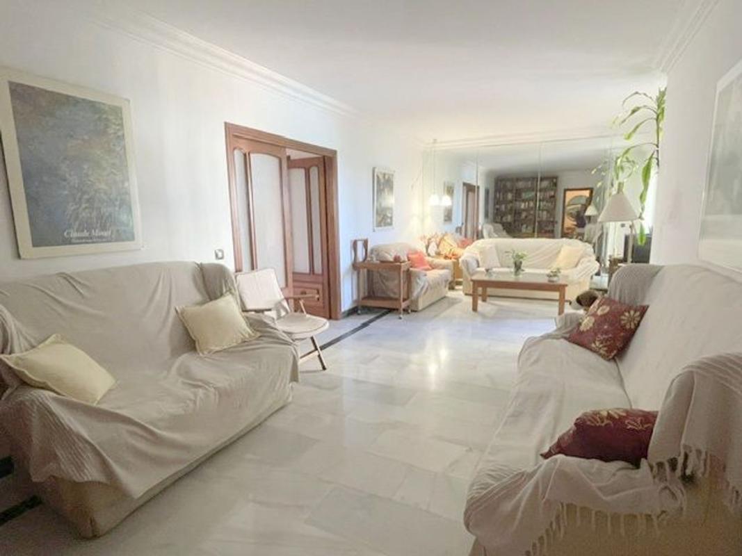 Venta de piso en Piso en Calle San Ramón, 3, Casco Antiguo, Marbella, Marbella
photo 2