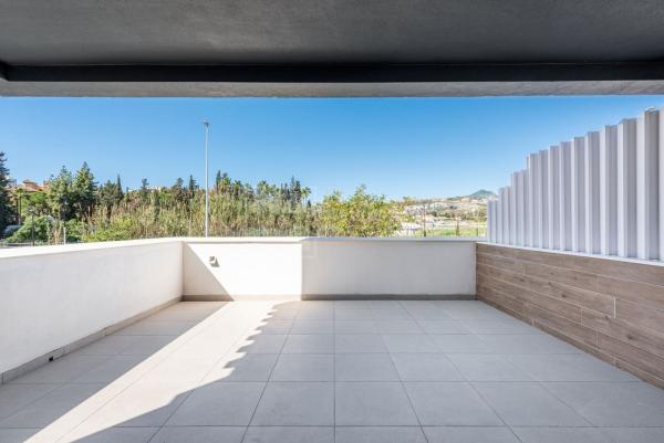 Chalet adosado en Calle Amatista, Nueva Atalaya, Estepona photo 1
