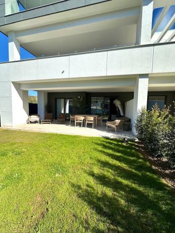 Venta de piso en Piso en Zona Sup-C13 Torrevigía, La Concha-Resina Golf, Estepona, Estepona
 photo 1