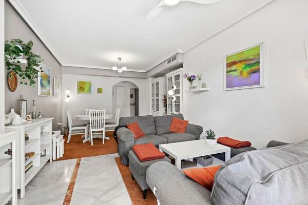 Продажа квартиры на Piso en Calle Río Tajo, 3, Rodeo Alto-Guadaiza-La Campana, Marbella, Марбелла
 photo 4