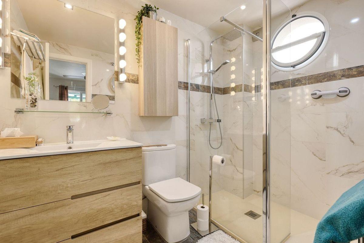 Sprzedaż mieszkania w Piso en Calle Río Tajo, 3, Rodeo Alto-Guadaiza-La Campana, Marbella, Marbella
photo 5