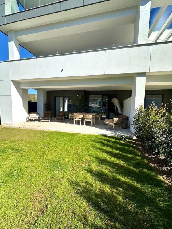 Продажа квартиры на Piso en Avenida Parque Selwo, La Concha-Resina Golf, Estepona, Эстепона
photo 1