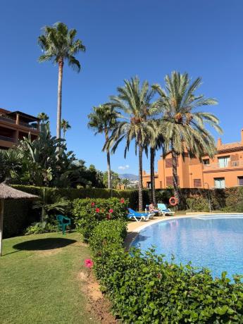 Venta de piso en Piso en Calle Pico Alcazaba, 3 Pm, Benatalaya, Estepona, Estepona
 photo 4