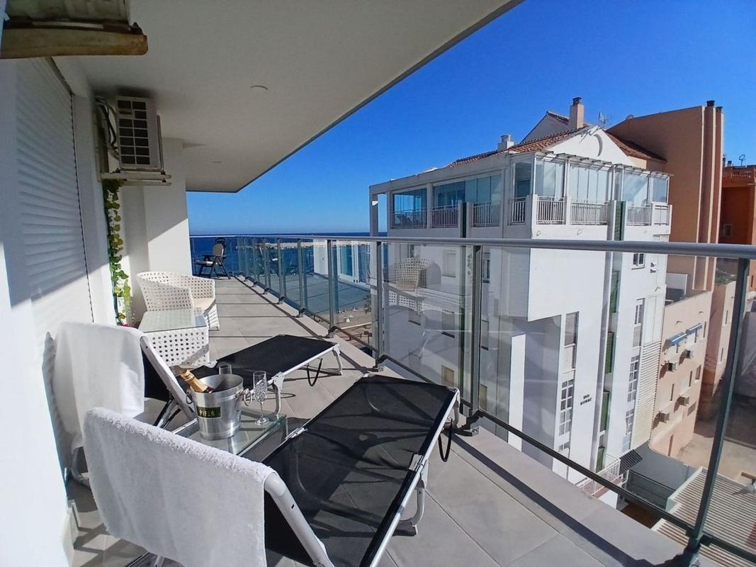 Venta de piso en Piso en Paseo Marítimo Rey de España, Zona Puerto Deportivo, Fuengirola, Fuengirola
photo 4