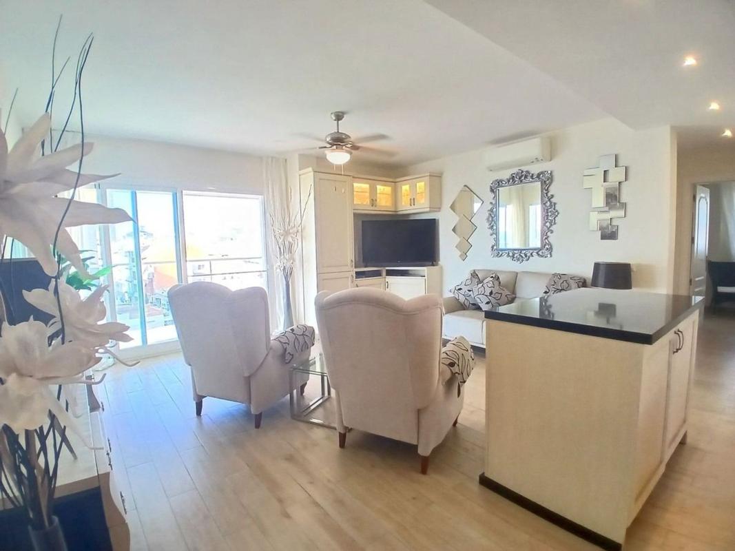 Venta de piso en Piso en Paseo Marítimo Rey de España, Zona Puerto Deportivo, Fuengirola, Fuengirola
photo 5