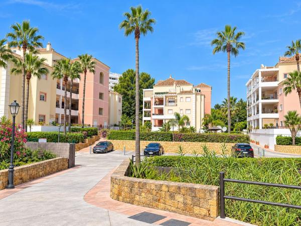 Sprzedaż mieszkania w Piso en Prado Del, 69, Las Brisas, Marbella, Marbella
 photo 2