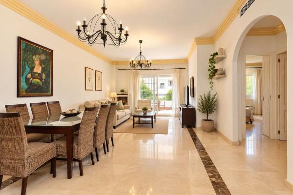 Sprzedaż mieszkania w Piso en Prado Del, 69, Las Brisas, Marbella, Marbella
 photo 4