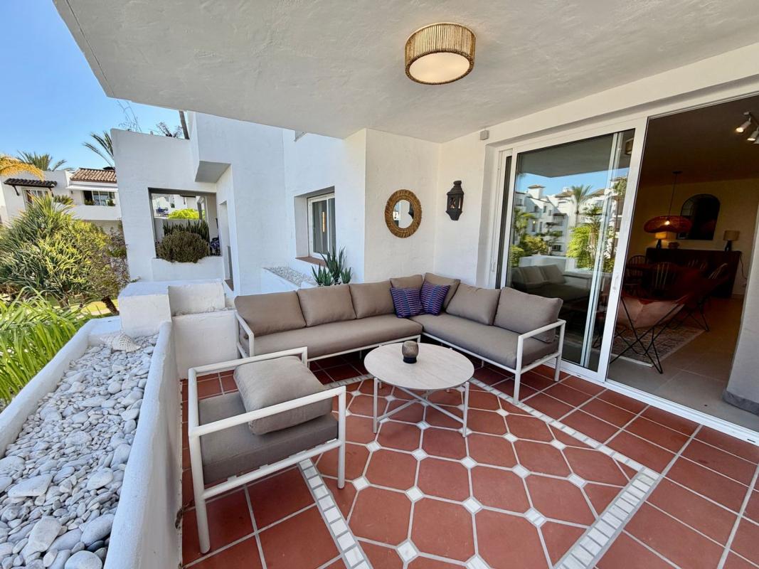 Venta de piso en Piso en Calle Trajano, 11, Villacana - Costalita - Saladillo, Estepona, Estepona
photo 2
