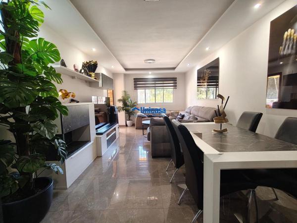 Venta de piso en Piso en Calle Mercedes Llopart, El Consul - El Romeral, Málaga, Málaga
 photo 4