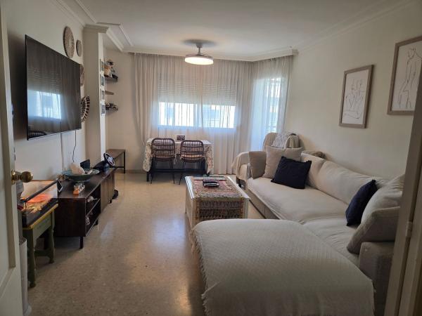 Venta de piso en Piso en Huerta Nueva, Estepona, Estepona
 photo 1