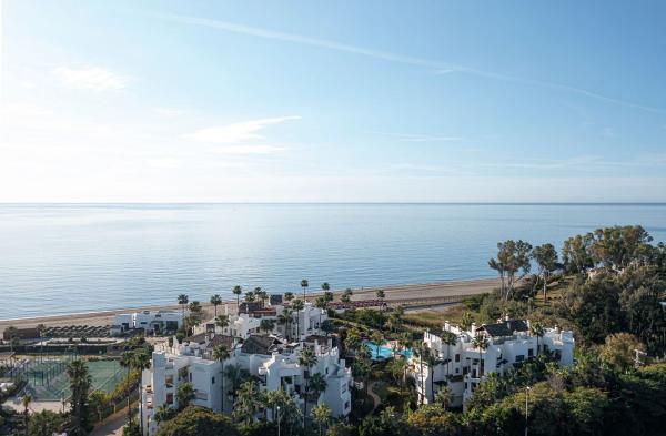 Venta de piso en Piso en Uen.C5 Rio Velerin, 7, El Velerín, Estepona, Estepona
 photo 1