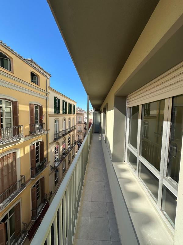 Venta de piso en Piso en Calle José Denis Belgrano, Centro Histórico, Málaga, Málaga
photo 2