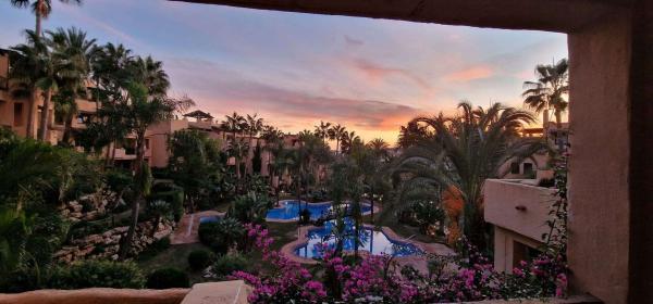 Venta de piso en Piso en Urbanización el campanario, 25, Nueva Atalaya, Estepona, Estepona
 photo 1