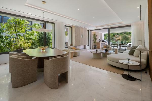 Duplex en venta en Dúplex en Lugar Urbanizacion Lomas de Rio Verde, 24 C, Las Lomas de Río Verde, Marbella, Marbella photo 1