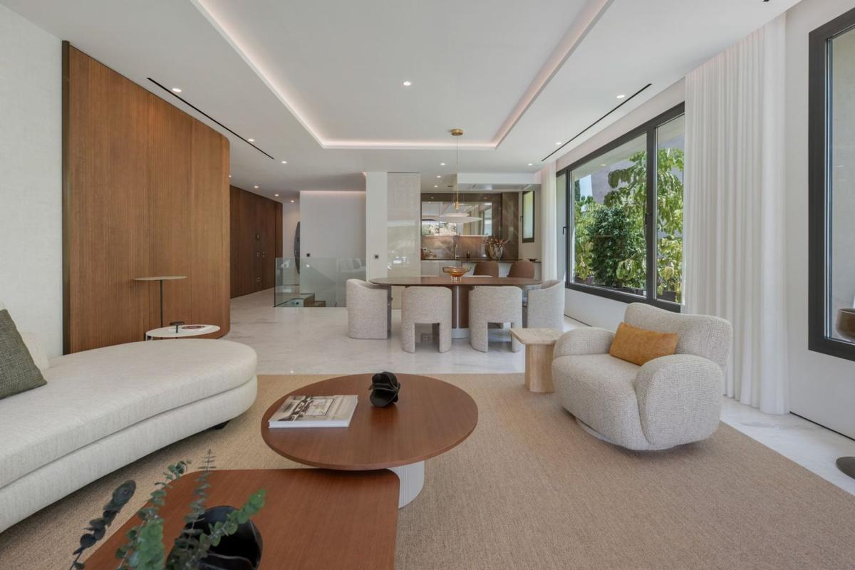 Venta de duplex en Dúplex en Lugar Urbanizacion Lomas de Rio Verde, 24 C, Las Lomas de Río Verde, Marbella, Marbella photo 2