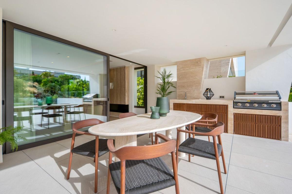 Venta de duplex en Dúplex en Lugar Urbanizacion Lomas de Rio Verde, 24 C, Las Lomas de Río Verde, Marbella, Marbella photo 3