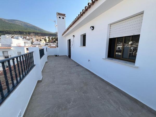 Продажа квартиры на Piso en Calle Lope de Vega, Centro, Alhaurín el Grande, Алхаурин-эль-Гранде
photo 1