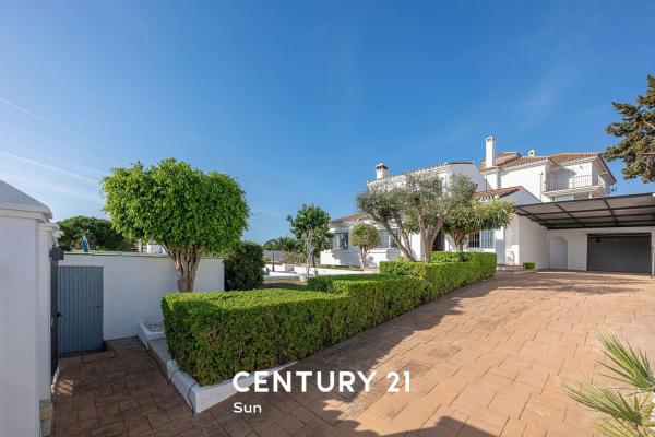 Casa o chalet independiente en Calle Sierra Morena, Las Lomas, Estepona photo 3