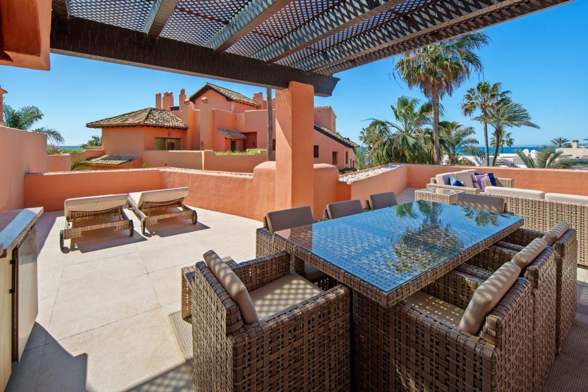 Продажа дуплекса на Dúplex en Urbanizacion la Reserva de los Monteros, 24, Bahía de Marbella, Marbella, Марбелла photo 5