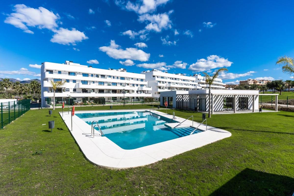 Venta de piso en Piso en Urbanización Las Lomas de Las Joyas, 9 Ca, La Concha-Resina Golf, Estepona, Estepona
photo 5