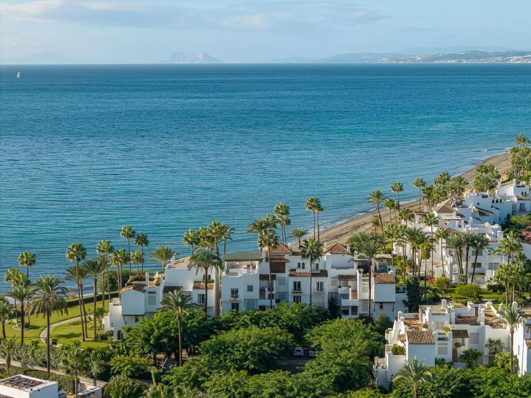 Продажа квартиры на Piso en Alcazaba Beach s/n, Punta Plata, Estepona, Эстепона
photo 1