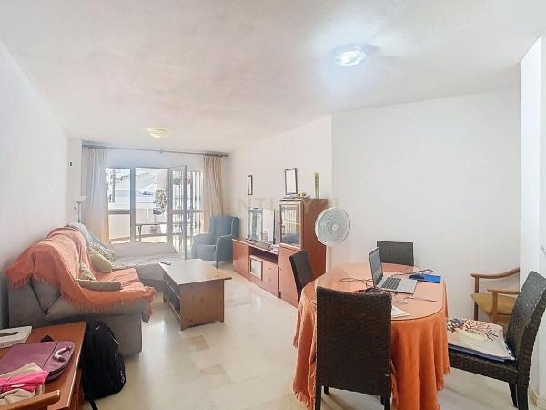 Продажа квартиры на Piso en Camino Cerro Gordo, 13, Parque de la Paloma, Benalmádena, Бенальмадена
thumbnail 3