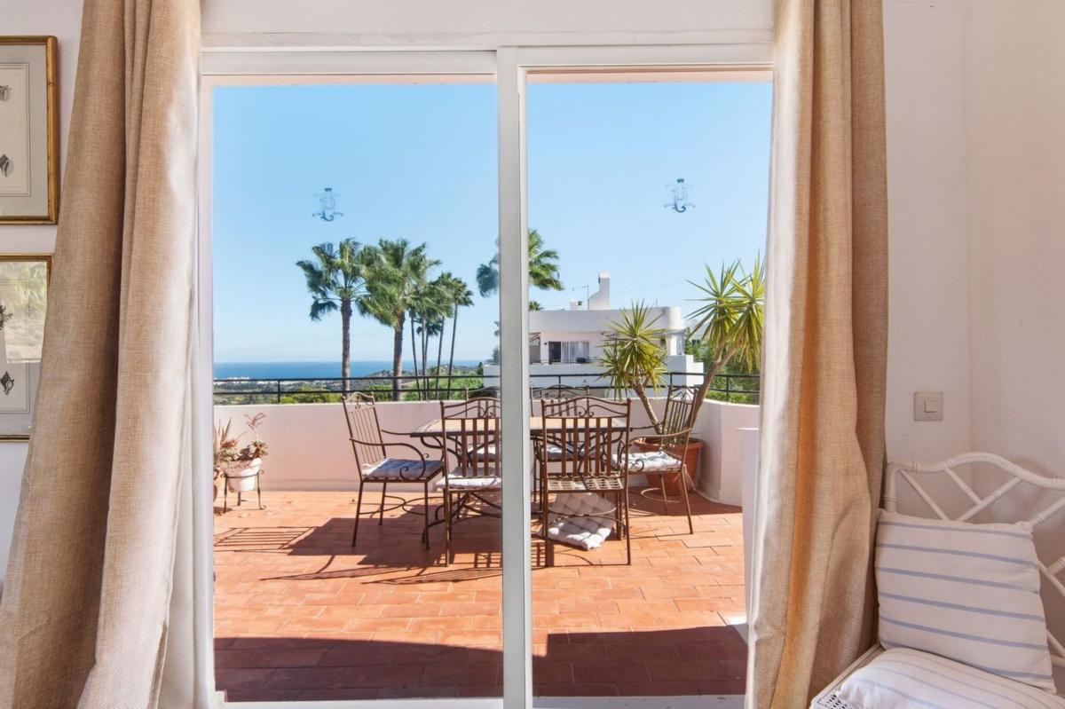 Sprzedaż mieszkania w Piso en Estepona Golf, Estepona, Estepona
photo 1