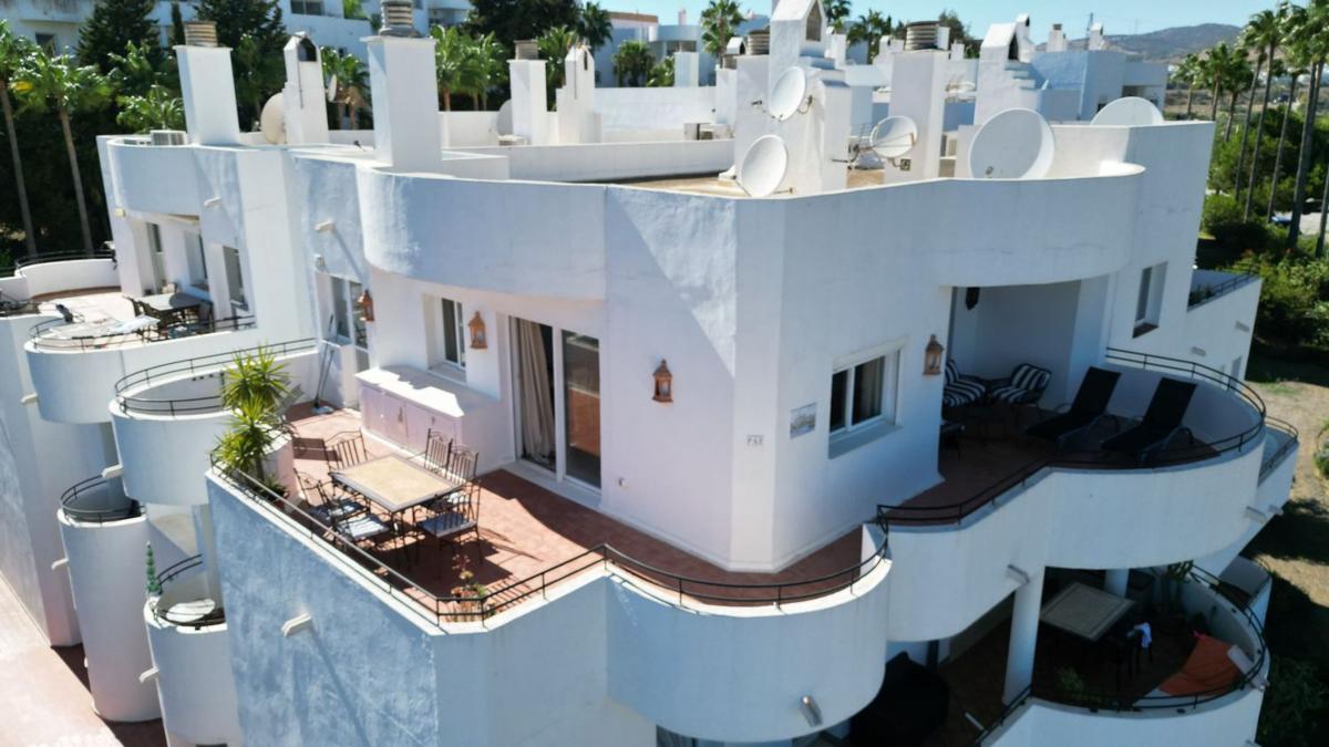 Sprzedaż mieszkania w Piso en Estepona Golf, Estepona, Estepona
photo 2
