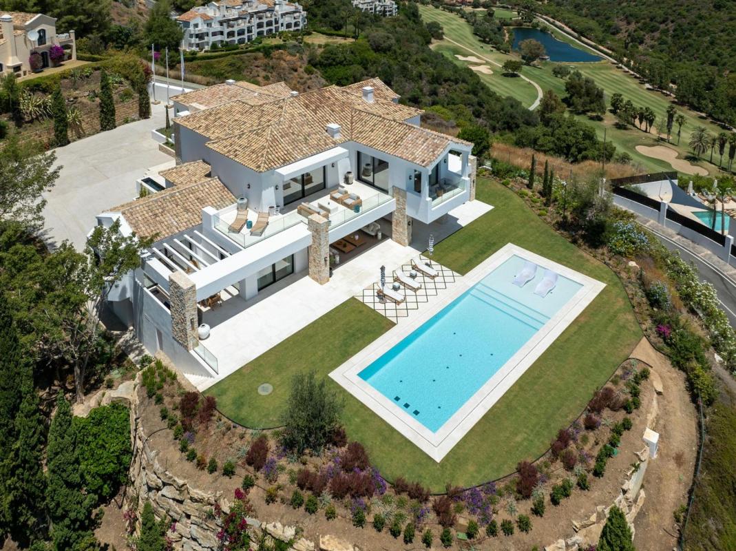 Properties for sale and rent in Spain photo 4