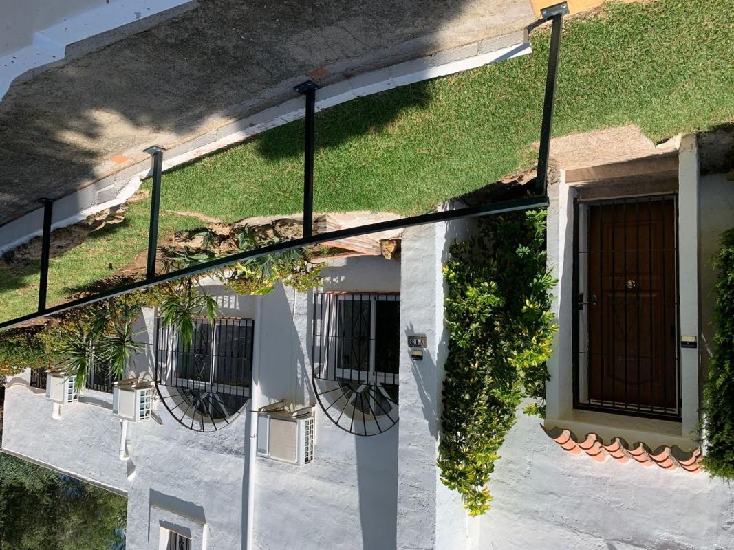 Продажа квартиры на Piso en Calle Jose Orbaneja De Calahonda, 57, Sitio de Calahonda, Mijas, Михас
photo 1