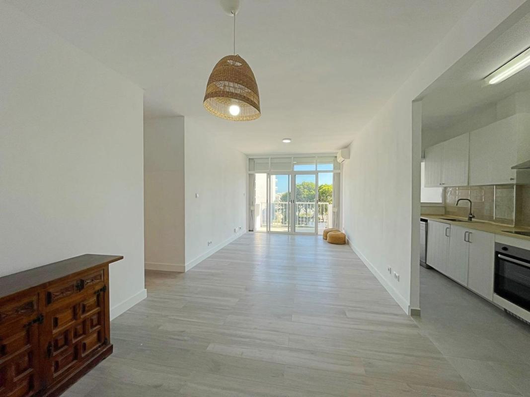 Venta de piso en Piso en Avenida de la Telefónica, Solymar - Puerto Marina, Benalmádena, Benalmádena
 photo 3