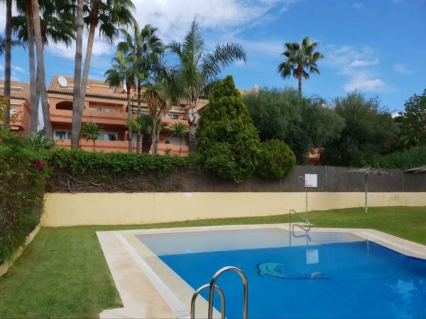 Chalet adosado en Calle Ana de Austria, Puerto Banús, Marbella photo 3