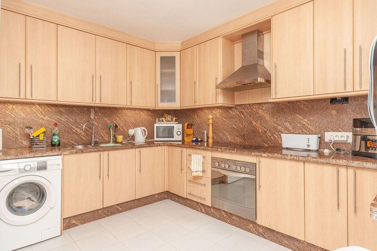 Venta de piso en Piso en Avenida de Las Antillas, Romana Playa, Marbella, Marbella
photo 5