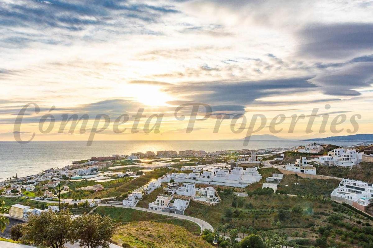 Properties for sale and rent in Spain photo 4